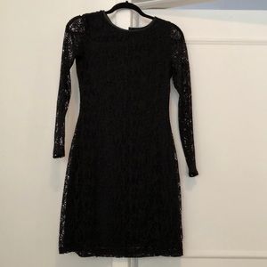 ✨Little, black long sleeve dress✨